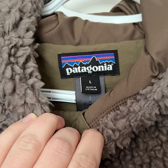 Patagonia Taupe Sherpa Fleece Hooded Zip Jacket - Picture 3 of 8